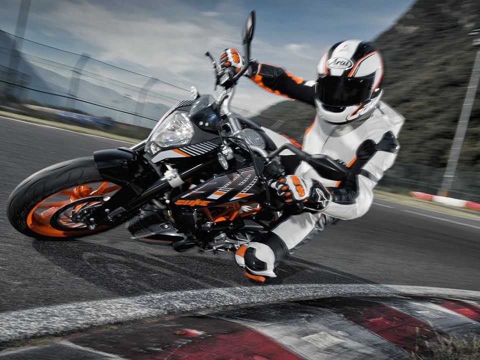 KTM390 Duke 2014 - 3/4 frente